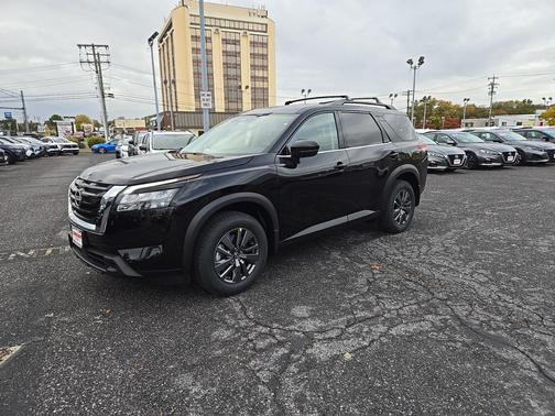 2025 Nissan Pathfinder SV 4WD