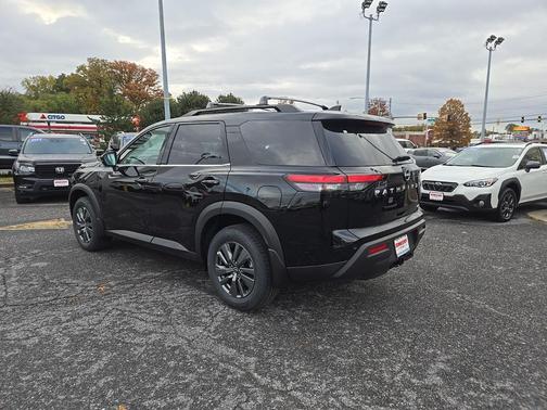 2025 Nissan Pathfinder SV 4WD