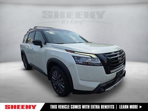 2023 Nissan Pathfinder SL 4WD