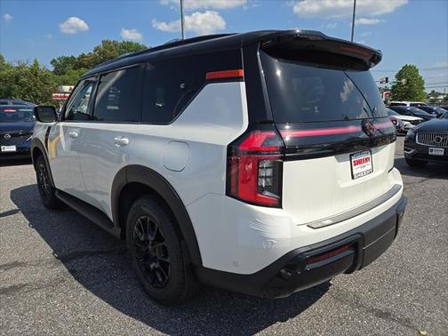 2025 Nissan Armada PRO-4X 4WD