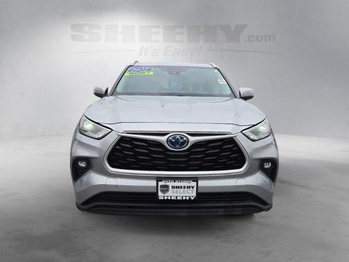 2022 Toyota Highlander Hybrid XLE