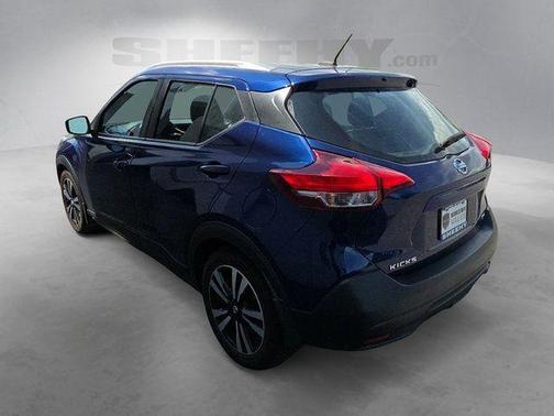 Deep Blue Pearl 2018 Nissan Kicks SV
