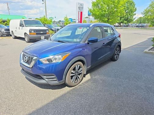Deep Blue Pearl 2018 Nissan Kicks SV