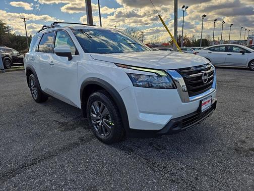 2025 Nissan Pathfinder SV 4WD