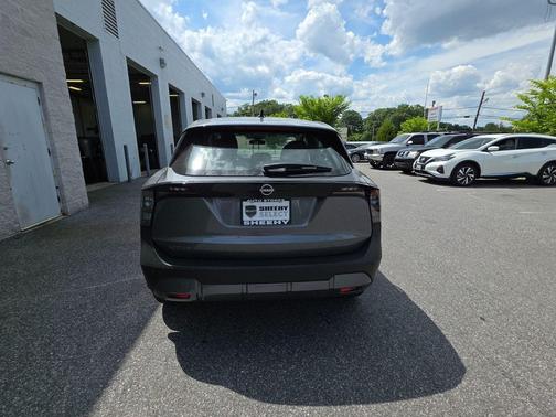 Gun Metallic 2026 Nissan Kicks S