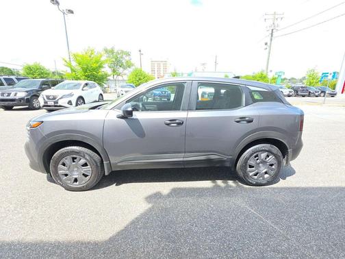 Gun Metallic 2026 Nissan Kicks S