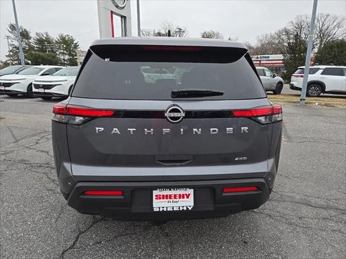 2025 Nissan Pathfinder S