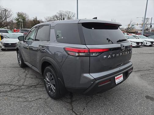 2025 Nissan Pathfinder S
