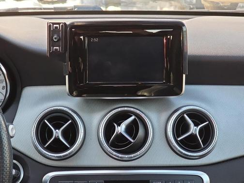 2014 Mercedes-Benz CLA-Class Base