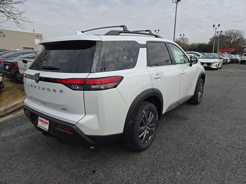 2025 Nissan Pathfinder SV 4WD