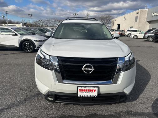 2025 Nissan Pathfinder SV 4WD