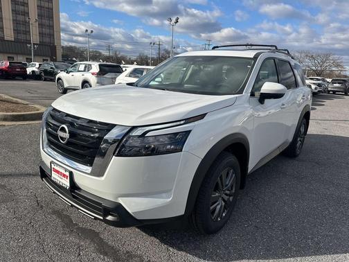 2025 Nissan Pathfinder SV 4WD