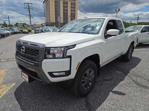 2025 Nissan Frontier SV