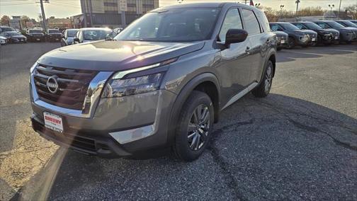 2025 Nissan Pathfinder S FWD