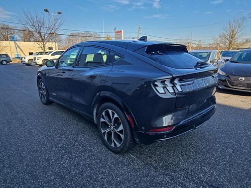 2022 Ford Mustang Mach-E Premium