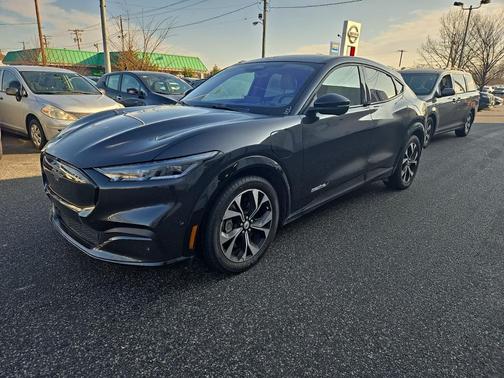 2022 Ford Mustang Mach-E Premium