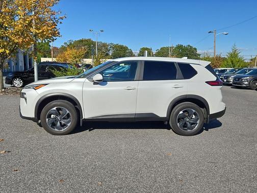 2025 Nissan Rogue SV
