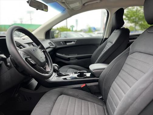 2018 Ford Edge SE