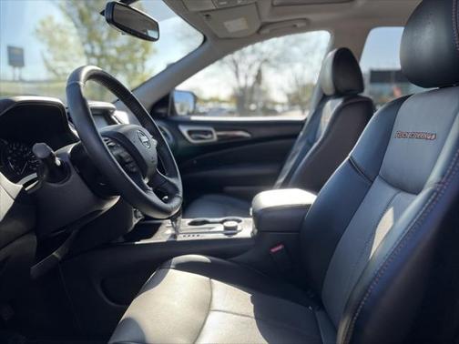 2020 Nissan Pathfinder SL 4WD
