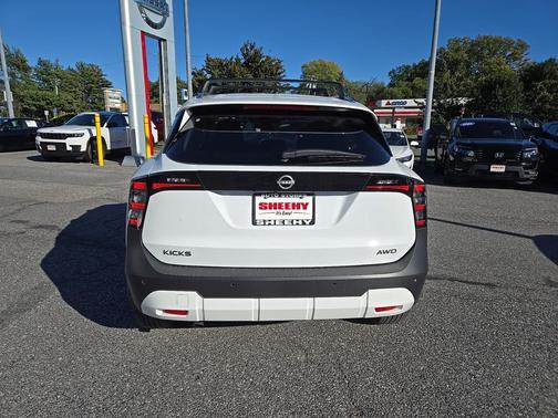 2026 Nissan Kicks SV