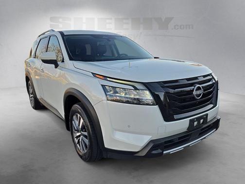 2024 Nissan Pathfinder SL 4WD