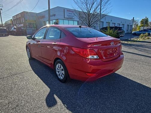 2016 Hyundai Accent SE