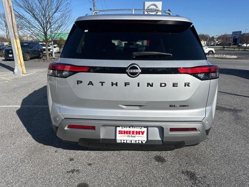 2025 Nissan Pathfinder SL 4WD