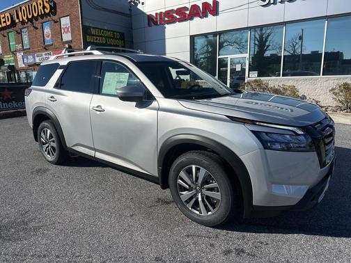 2025 Nissan Pathfinder SL 4WD