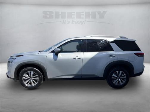 2023 Nissan Pathfinder SL FWD