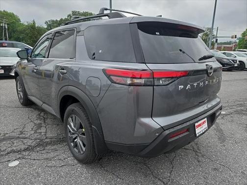 2025 Nissan Pathfinder SV 4WD