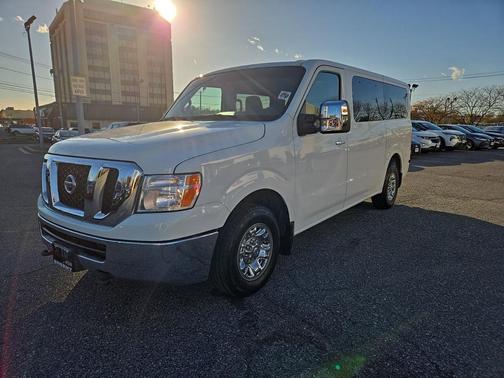 2014 Nissan NV Passenger NV3500 HD S V8
