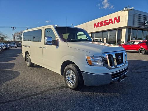 2014 Nissan NV Passenger NV3500 HD S V8