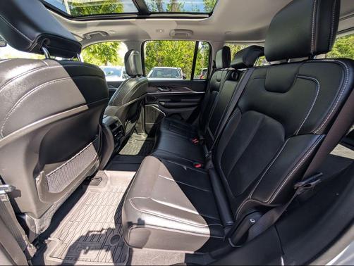 Silver 2022 Jeep Grand Cherokee 4xe
