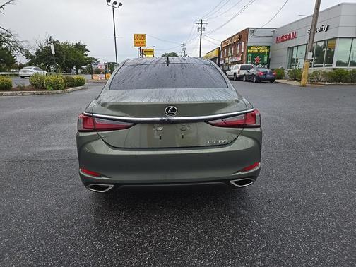 2025 Lexus ES 350 Base