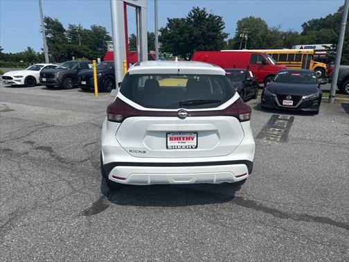 2025 Nissan Kicks S