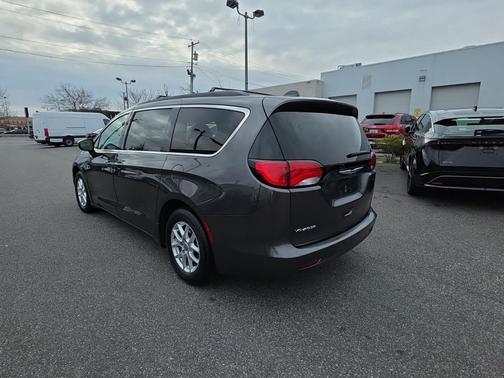 2021 Chrysler Voyager LXI