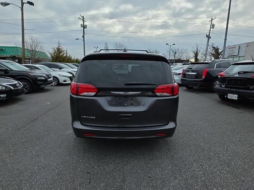 2021 Chrysler Voyager LXI