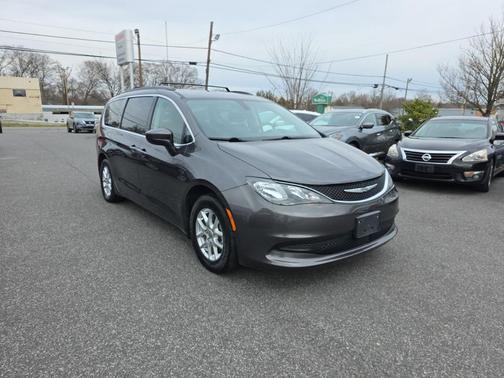 2021 Chrysler Voyager LXI