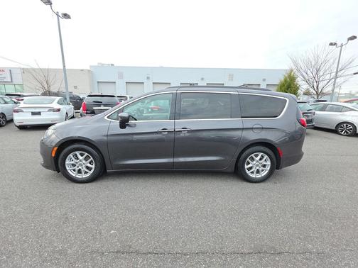 2021 Chrysler Voyager LXI