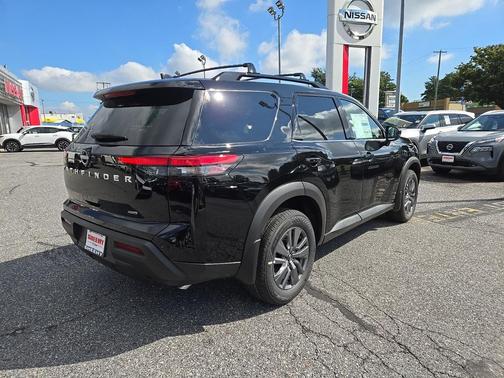 2025 Nissan Pathfinder SV 4WD