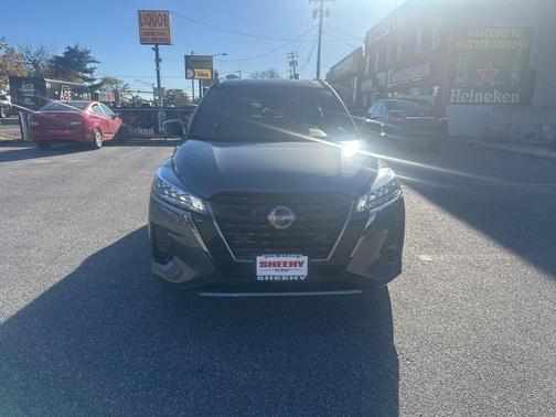 2024 Nissan Kicks SR