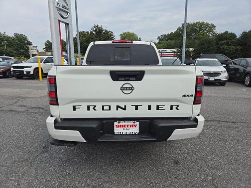 2026 Nissan Frontier SV