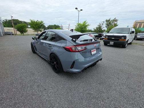 Sonic Gray Pearl 2025 Honda Civic Type R