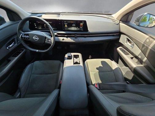 Boulder Gray Pearl/Black Diamond Pearl 2023 Nissan ARIYA EVOLVE+