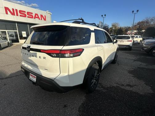 2025 Nissan Pathfinder SV 4WD