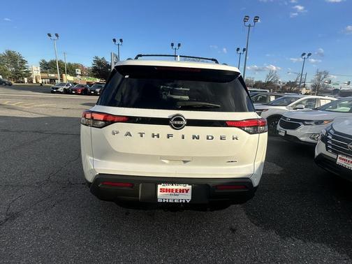 2025 Nissan Pathfinder SV 4WD