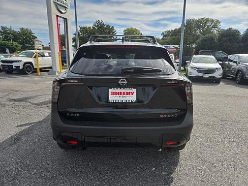 2026 Nissan Kicks SR