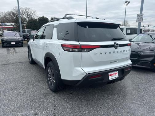 2025 Nissan Pathfinder SV 4WD
