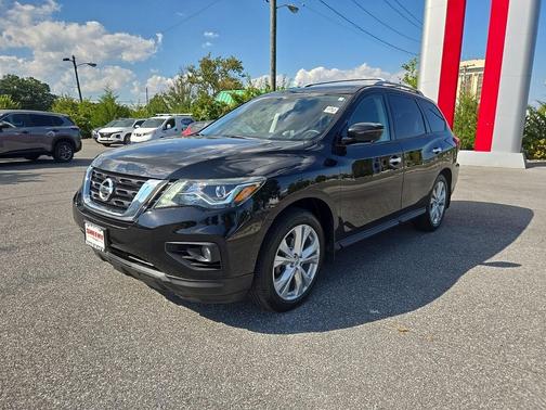 2018 Nissan Pathfinder SL