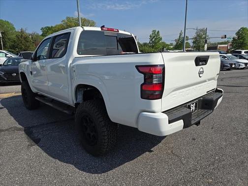 2025 Nissan Frontier SV